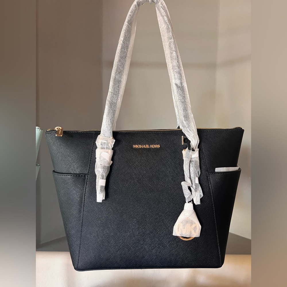** NEW NWT — MK Michael Kors Charlotte Top-Zip Tote